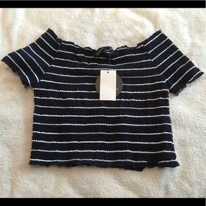 ❗️FINAL SALE❗️ NWT scrunch crop top